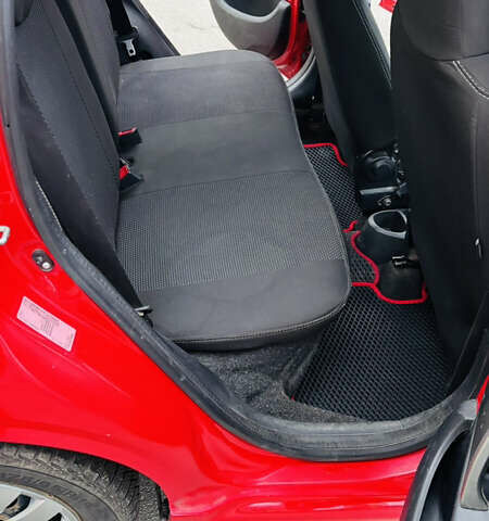 Червоний Сітроен С1, об'ємом двигуна 1 л та пробігом 109 тис. км за 6350 $, фото 13 на Automoto.ua