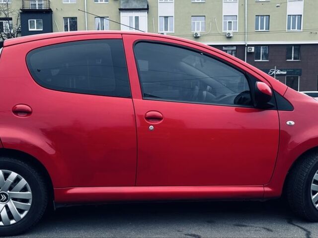Красный Ситроен С1, объемом двигателя 1 л и пробегом 109 тыс. км за 6350 $, фото 3 на Automoto.ua