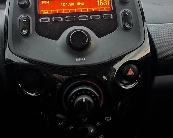 Красный Ситроен С1, объемом двигателя 1 л и пробегом 34 тыс. км за 7300 $, фото 16 на Automoto.ua