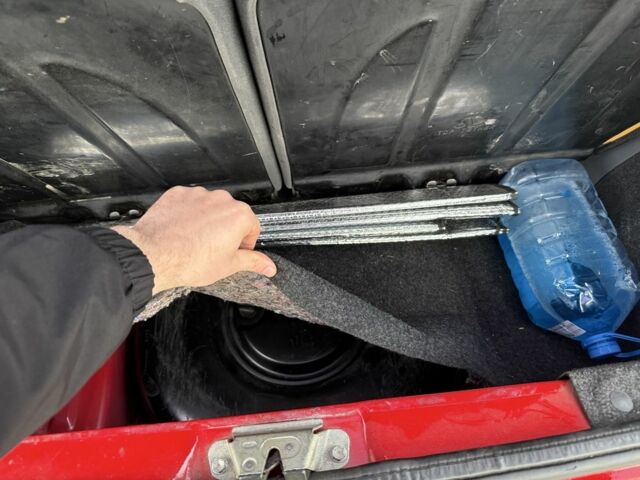 Червоний Сітроен С1, об'ємом двигуна 1 л та пробігом 175 тис. км за 4700 $, фото 3 на Automoto.ua