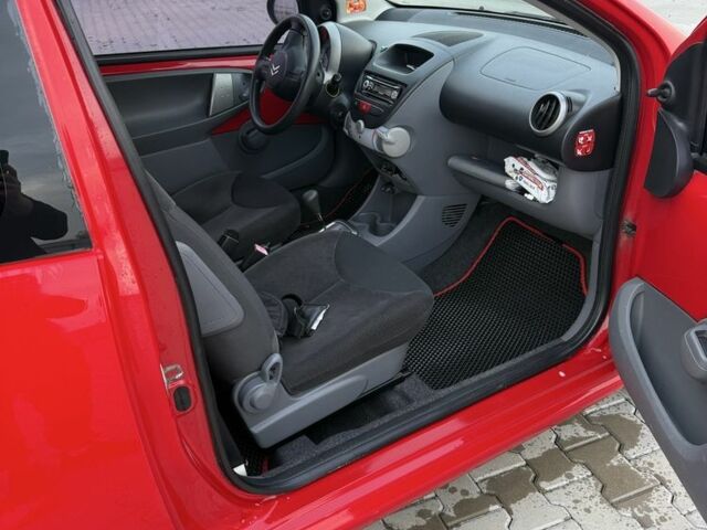 Червоний Сітроен С1, об'ємом двигуна 1 л та пробігом 175 тис. км за 4700 $, фото 4 на Automoto.ua