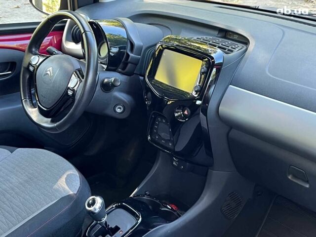 Красный Ситроен С1, объемом двигателя 1 л и пробегом 26 тыс. км за 11990 $, фото 20 на Automoto.ua