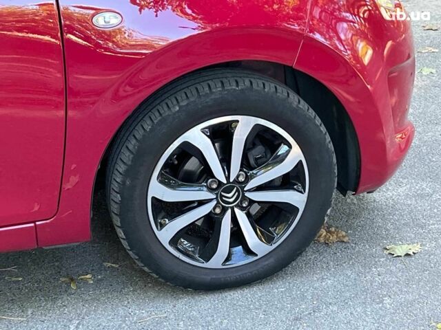 Красный Ситроен С1, объемом двигателя 1 л и пробегом 26 тыс. км за 11990 $, фото 16 на Automoto.ua