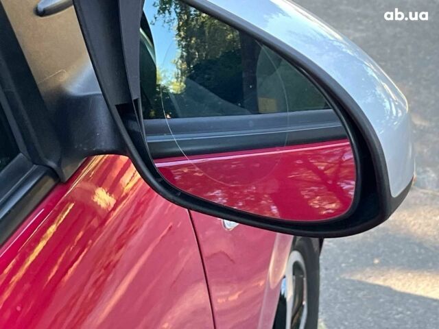 Красный Ситроен С1, объемом двигателя 1 л и пробегом 26 тыс. км за 11990 $, фото 18 на Automoto.ua