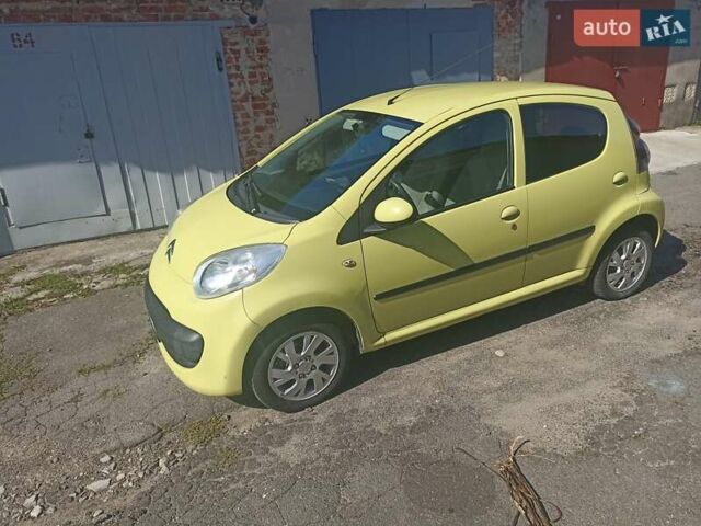 Желтый Ситроен С1, объемом двигателя 1 л и пробегом 150 тыс. км за 4350 $, фото 18 на Automoto.ua