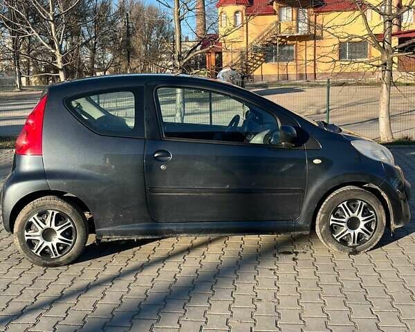 Серый Ситроен С1, объемом двигателя 1 л и пробегом 115 тыс. км за 4200 $, фото 3 на Automoto.ua