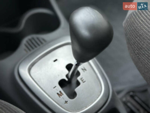 Серый Ситроен С1, объемом двигателя 1 л и пробегом 97 тыс. км за 3850 $, фото 12 на Automoto.ua