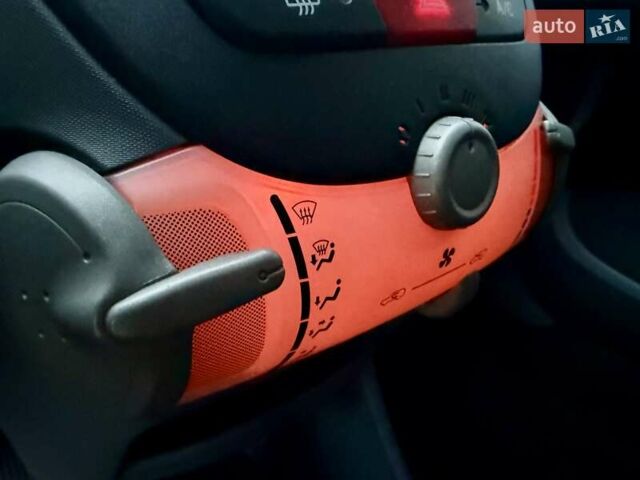 Сірий Сітроен С1, об'ємом двигуна 1 л та пробігом 189 тис. км за 3999 $, фото 30 на Automoto.ua