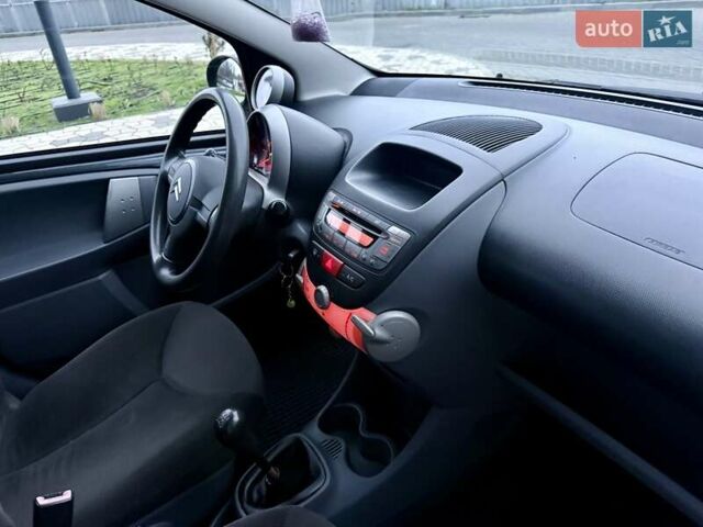 Серый Ситроен С1, объемом двигателя 1 л и пробегом 189 тыс. км за 3999 $, фото 40 на Automoto.ua