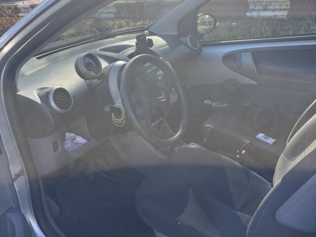 Серый Ситроен С1, объемом двигателя 1 л и пробегом 150 тыс. км за 3580 $, фото 5 на Automoto.ua