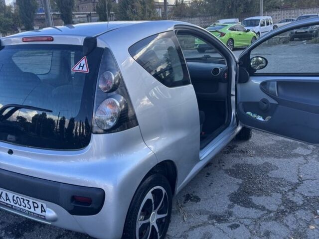 Серый Ситроен С1, объемом двигателя 1 л и пробегом 150 тыс. км за 3580 $, фото 4 на Automoto.ua