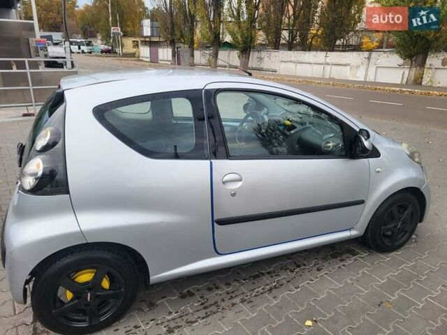 Серый Ситроен С1, объемом двигателя 1 л и пробегом 192 тыс. км за 4200 $, фото 16 на Automoto.ua