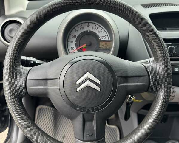 Серый Ситроен С1, объемом двигателя 1 л и пробегом 200 тыс. км за 4300 $, фото 19 на Automoto.ua