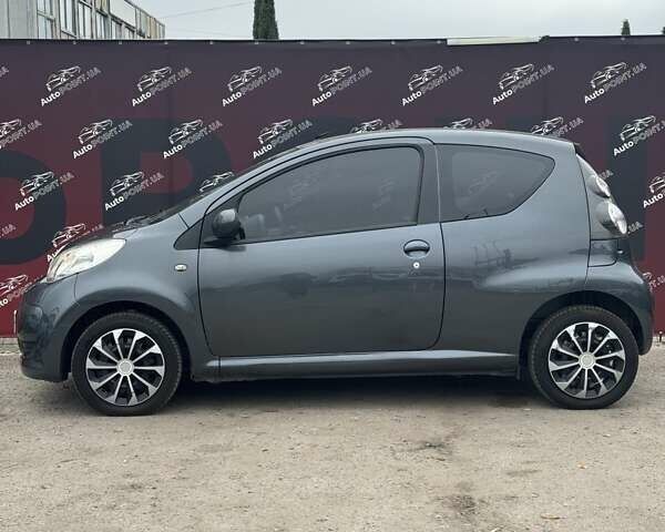 Серый Ситроен С1, объемом двигателя 1 л и пробегом 200 тыс. км за 4300 $, фото 4 на Automoto.ua