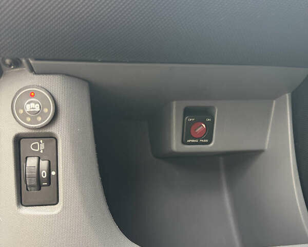 Сірий Сітроен С1, об'ємом двигуна 1 л та пробігом 200 тис. км за 4300 $, фото 18 на Automoto.ua