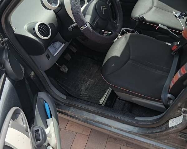 Серый Ситроен С1, объемом двигателя 1 л и пробегом 203 тыс. км за 4500 $, фото 4 на Automoto.ua