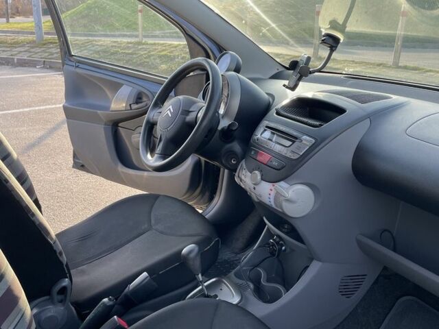 Серый Ситроен С1, объемом двигателя 1 л и пробегом 130 тыс. км за 6500 $, фото 12 на Automoto.ua