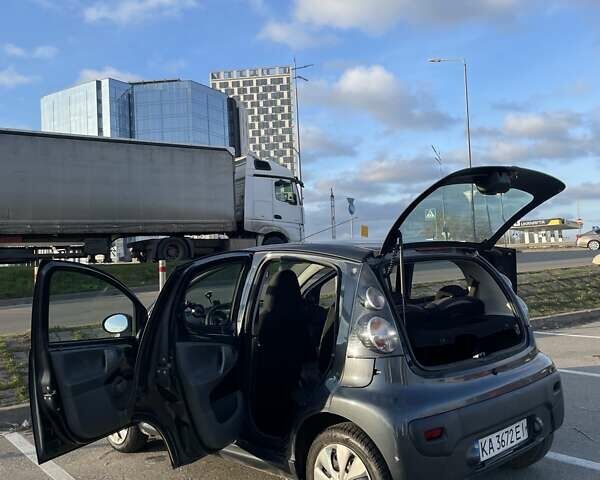 Серый Ситроен С1, объемом двигателя 1 л и пробегом 130 тыс. км за 6500 $, фото 4 на Automoto.ua