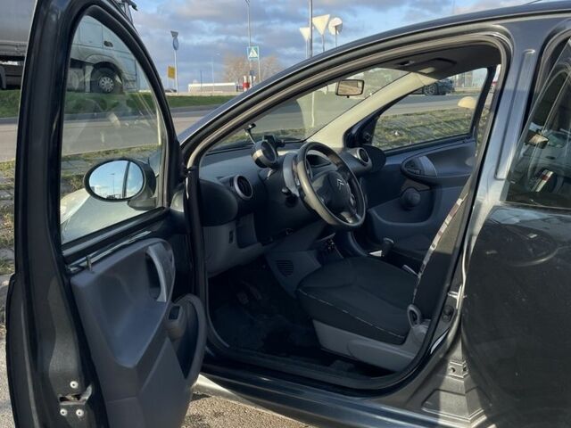 Серый Ситроен С1, объемом двигателя 1 л и пробегом 130 тыс. км за 6500 $, фото 14 на Automoto.ua