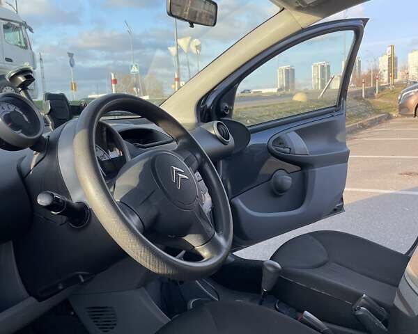 Серый Ситроен С1, объемом двигателя 1 л и пробегом 130 тыс. км за 6500 $, фото 13 на Automoto.ua