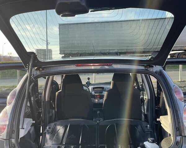 Серый Ситроен С1, объемом двигателя 1 л и пробегом 130 тыс. км за 6500 $, фото 5 на Automoto.ua