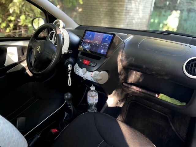 Серый Ситроен С1, объемом двигателя 1 л и пробегом 166 тыс. км за 4399 $, фото 19 на Automoto.ua