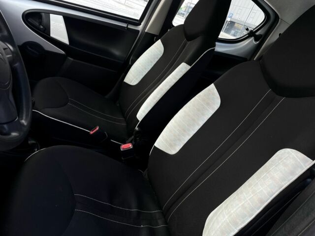 Серый Ситроен С1, объемом двигателя 1 л и пробегом 168 тыс. км за 3200 $, фото 11 на Automoto.ua