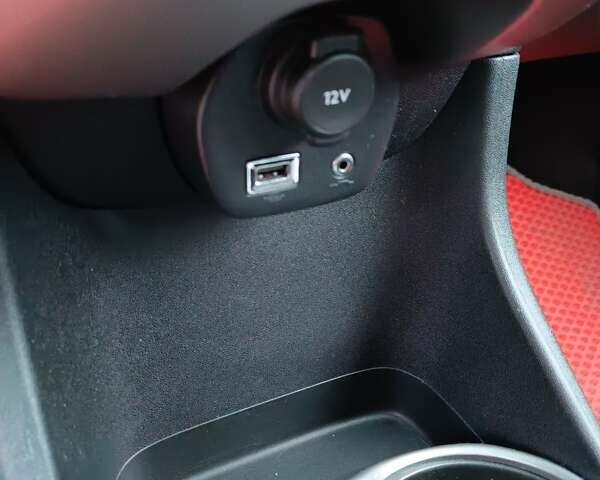 Сірий Сітроен С1, об'ємом двигуна 1 л та пробігом 62 тис. км за 7899 $, фото 18 на Automoto.ua