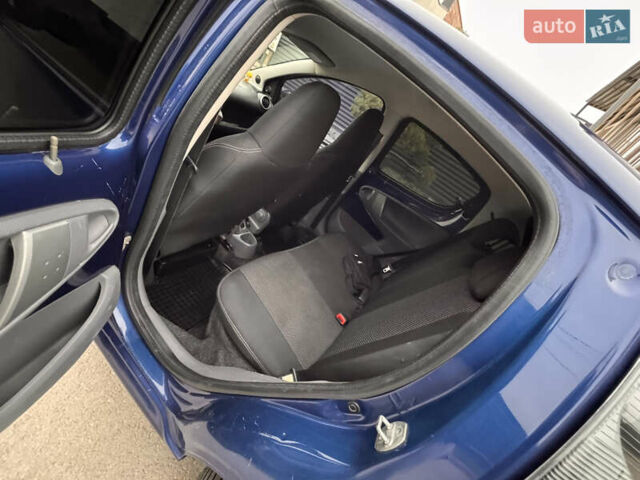 Синий Ситроен С1, объемом двигателя 1 л и пробегом 176 тыс. км за 3800 $, фото 20 на Automoto.ua