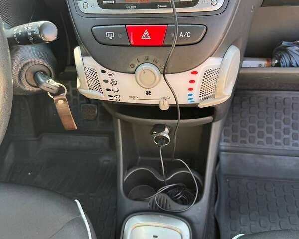 Ситроен С1 2013 в Киеве на Automoto.ua Синий Ситроен С1, объемом двигателя 1 л и пробегом 103 тыс. км за 5700 $, фото 10 на Automoto.ua