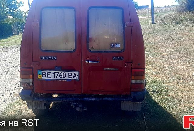 Красный Ситроен С15, объемом двигателя 1.9 л и пробегом 300 тыс. км за 900 $, фото 1 на Automoto.ua