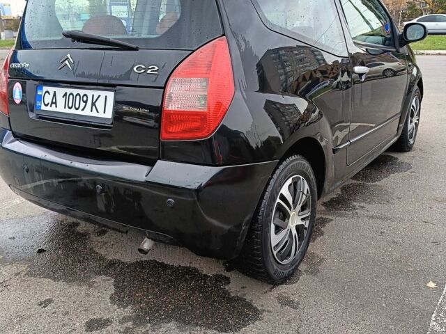 Черный Ситроен С2, объемом двигателя 1.4 л и пробегом 203 тыс. км за 3900 $, фото 2 на Automoto.ua