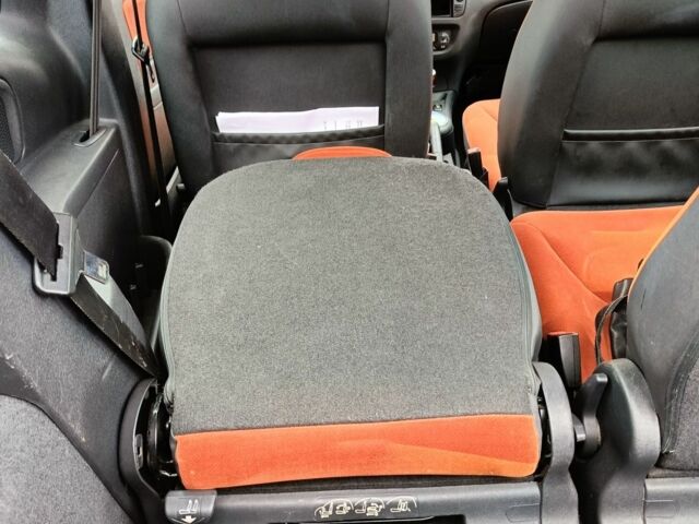 Черный Ситроен С2, объемом двигателя 1.4 л и пробегом 203 тыс. км за 3900 $, фото 5 на Automoto.ua