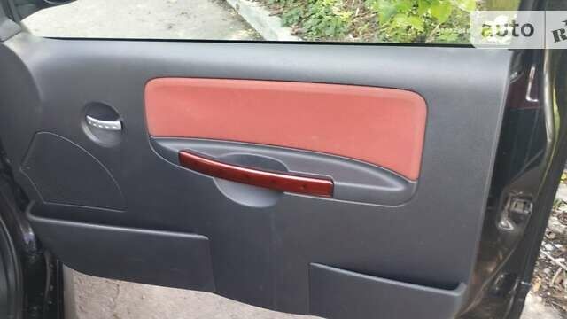 Черный Ситроен С2, объемом двигателя 1.4 л и пробегом 254 тыс. км за 5000 $, фото 12 на Automoto.ua