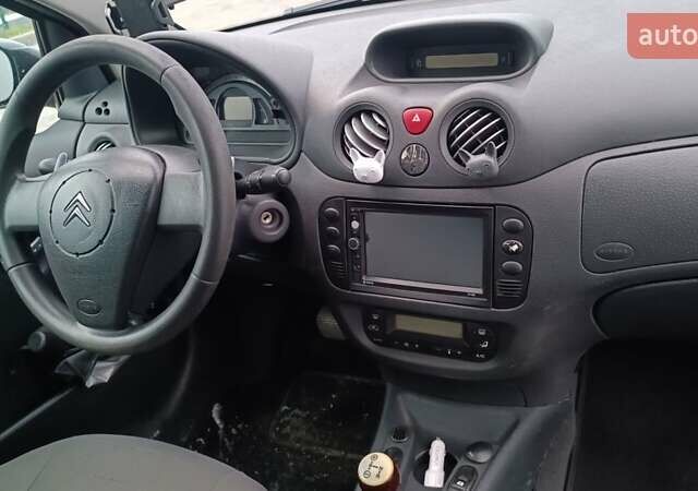 Чорний Сітроен С2, об'ємом двигуна 1.4 л та пробігом 110 тис. км за 3700 $, фото 6 на Automoto.ua