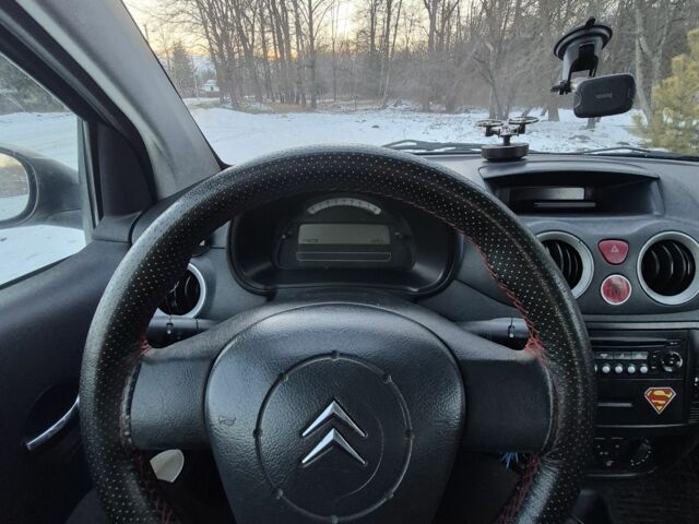 Черный Ситроен С2, объемом двигателя 1.1 л и пробегом 248 тыс. км за 2450 $, фото 8 на Automoto.ua