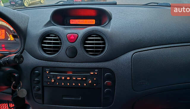 Чорний Сітроен С2, об'ємом двигуна 1.36 л та пробігом 267 тис. км за 2999 $, фото 10 на Automoto.ua