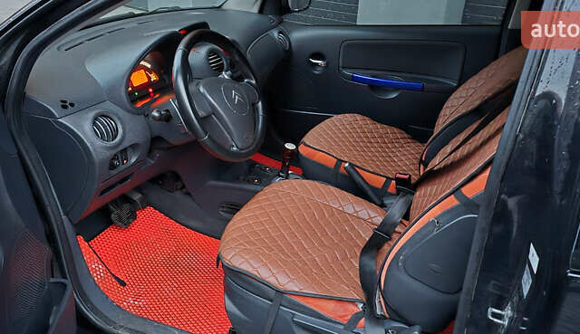 Чорний Сітроен С2, об'ємом двигуна 1.36 л та пробігом 267 тис. км за 2999 $, фото 6 на Automoto.ua