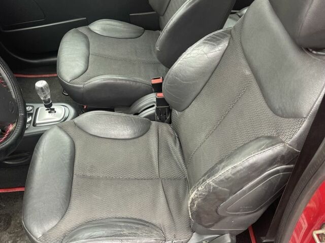 Красный Ситроен С2, объемом двигателя 1.4 л и пробегом 225 тыс. км за 3800 $, фото 17 на Automoto.ua