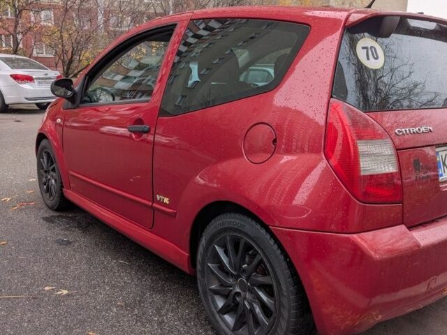 Красный Ситроен С2, объемом двигателя 1.4 л и пробегом 194 тыс. км за 3900 $, фото 3 на Automoto.ua