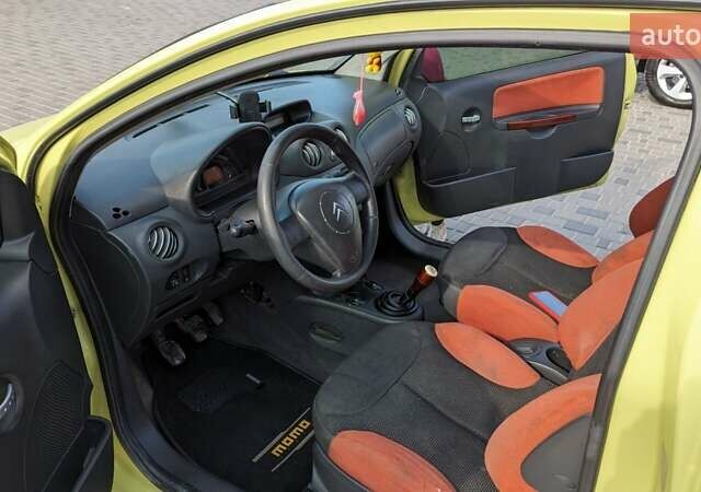 Желтый Ситроен С2, объемом двигателя 1.4 л и пробегом 239 тыс. км за 3500 $, фото 10 на Automoto.ua