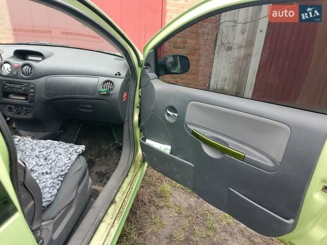 Зелений Сітроен С2, об'ємом двигуна 1.4 л та пробігом 190 тис. км за 3300 $, фото 7 на Automoto.ua