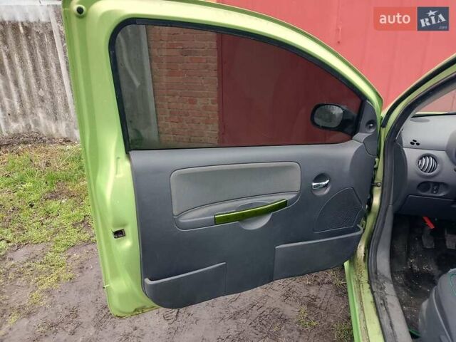 Зелений Сітроен С2, об'ємом двигуна 1.4 л та пробігом 190 тис. км за 3300 $, фото 6 на Automoto.ua