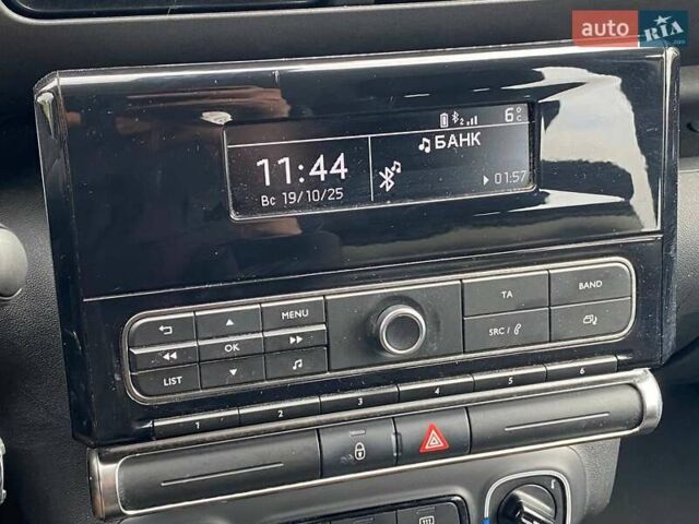 Белый Ситроен C3 Aircross, объемом двигателя 1.2 л и пробегом 87 тыс. км за 10990 $, фото 15 на Automoto.ua