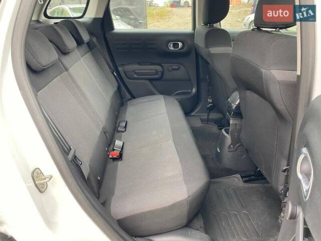 Белый Ситроен C3 Aircross, объемом двигателя 1.2 л и пробегом 87 тыс. км за 10990 $, фото 10 на Automoto.ua