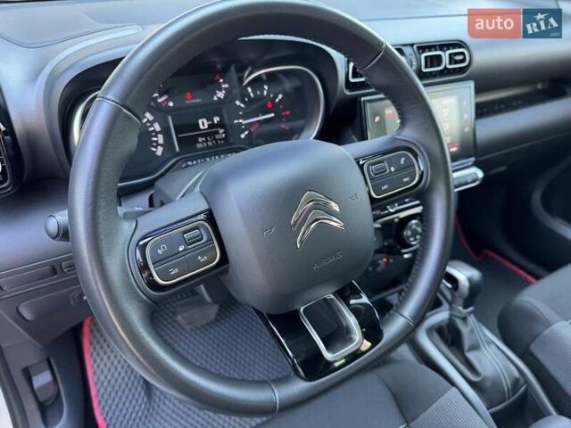 Білий Сітроен C3 Aircross, об'ємом двигуна 1.2 л та пробігом 63 тис. км за 13800 $, фото 56 на Automoto.ua