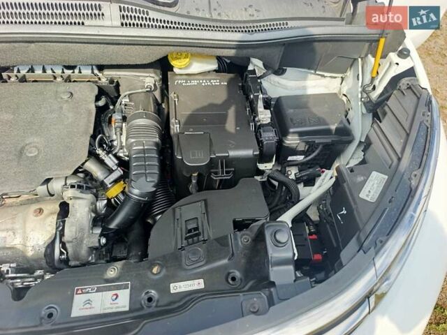 Белый Ситроен C3 Aircross, объемом двигателя 1.5 л и пробегом 167 тыс. км за 13850 $, фото 17 на Automoto.ua