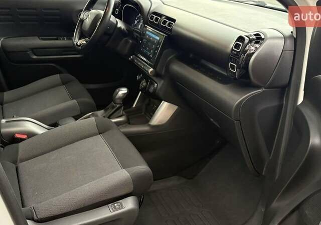 Ситроен C3 Aircross 2019 в Киеве на Automoto.ua Белый Ситроен C3 Aircross, объемом двигателя 1.2 л и пробегом 109 тыс. км за 13800 $, фото 7 на Automoto.ua