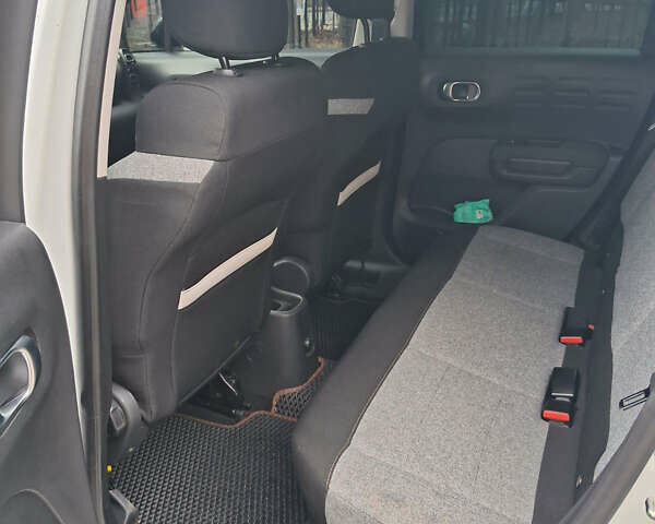 Белый Ситроен C3 Aircross, объемом двигателя 1.5 л и пробегом 65 тыс. км за 12500 $, фото 8 на Automoto.ua