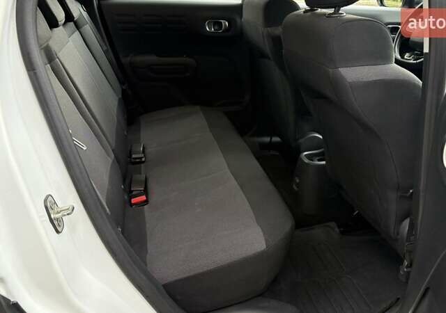 Ситроен C3 Aircross 2019 в Киеве на Automoto.ua Белый Ситроен C3 Aircross, объемом двигателя 1.2 л и пробегом 109 тыс. км за 13800 $, фото 2 на Automoto.ua